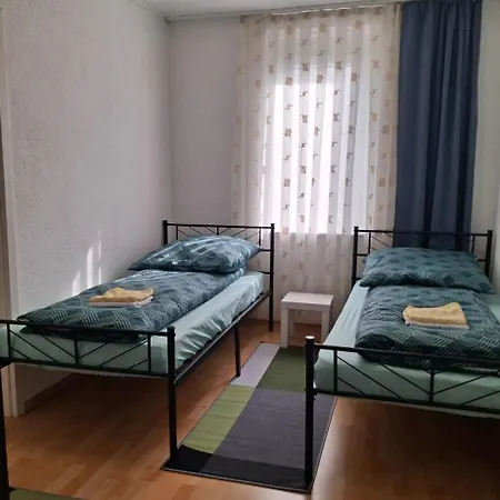 Herzlich Willkommen Bei Familie Minire Stuttgart! Lägenhet *